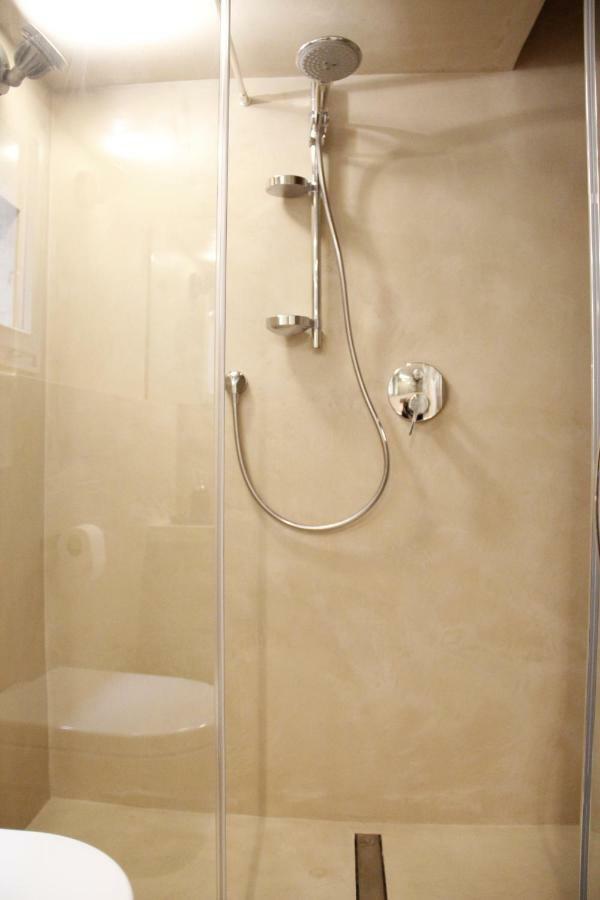 Art Apartment Velluti ฟลอเรนซ์ ภายนอก รูปภาพ